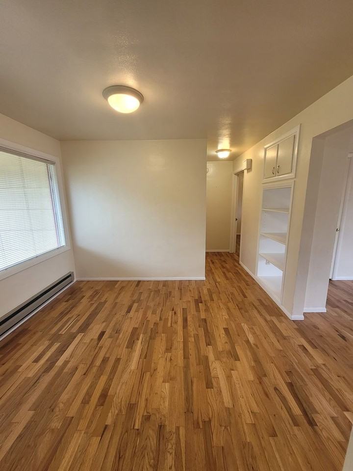 2925 Charnelton St - Photo 5 of 19