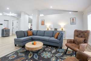 featured image of 2504 Larkin Rd