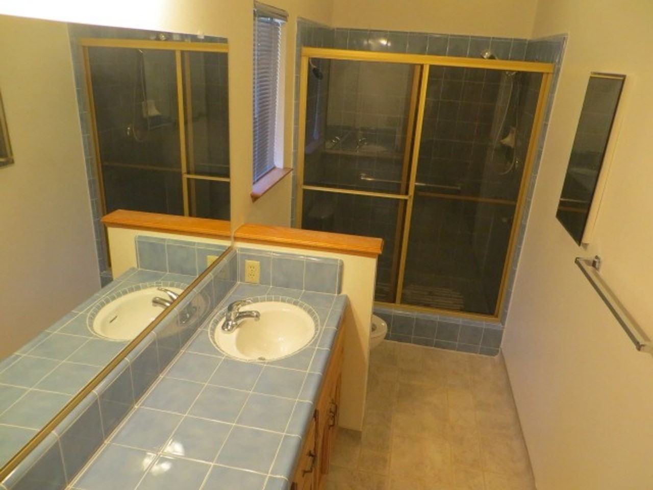 1197 E Muncie Ave - Photo 4 of 38