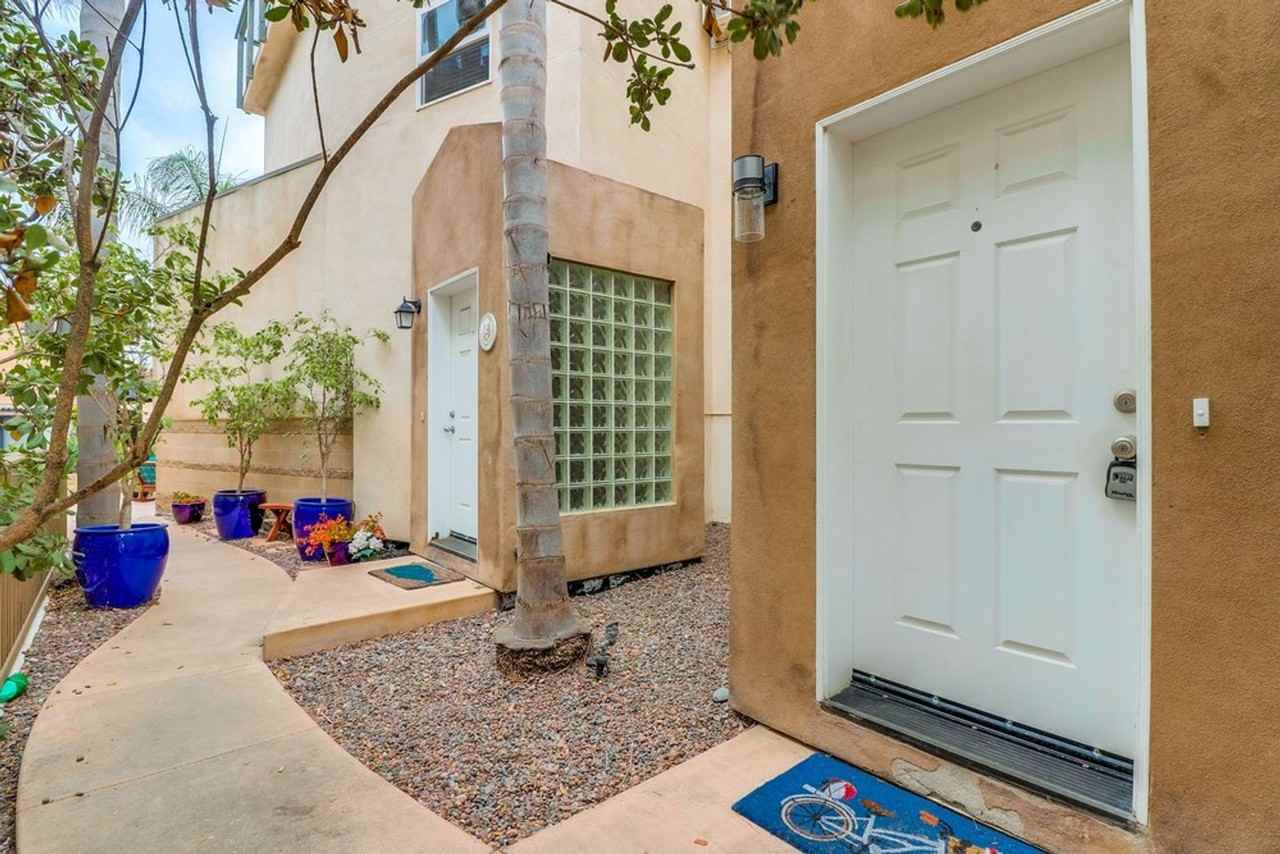 841 Avalon Ct - Photo 4 of 50