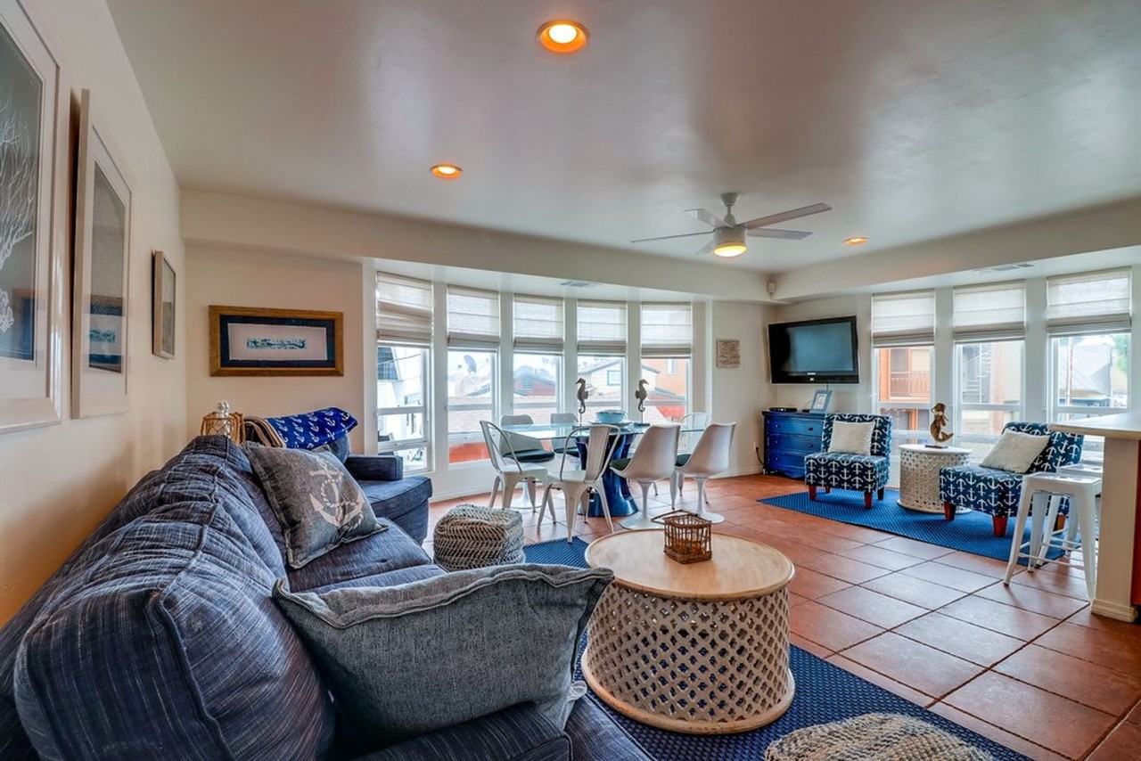 841 Avalon Ct - Photo 7 of 50