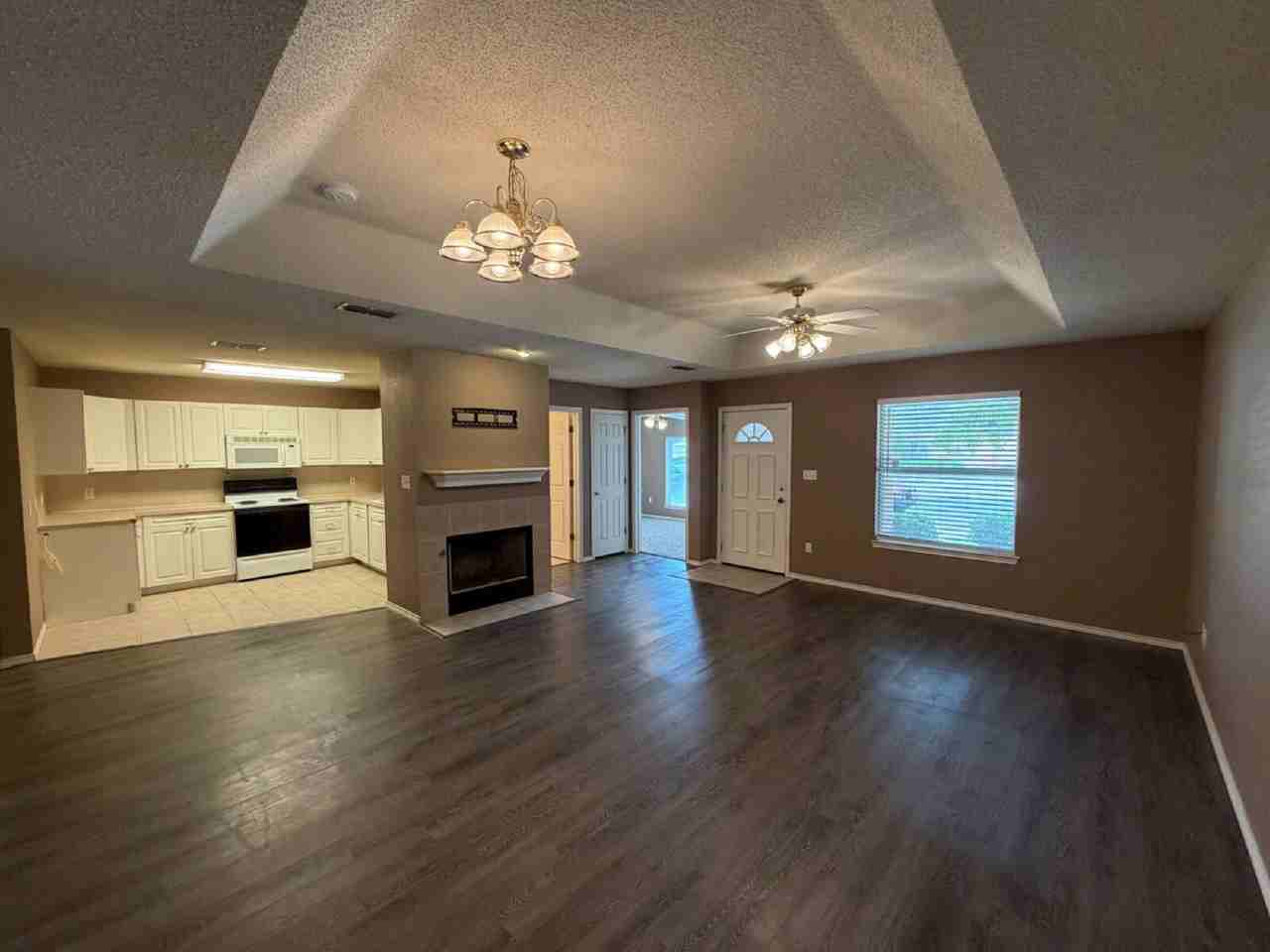 9715 Joliet Ave - Photo 2 of 12