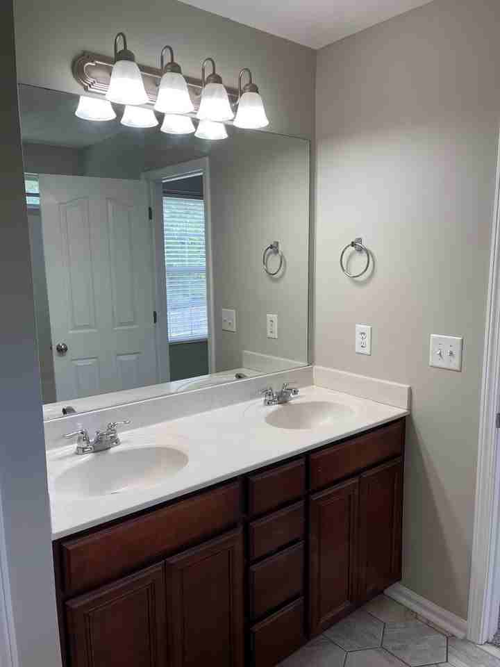 617 Niagra Ln - Photo 6 of 16