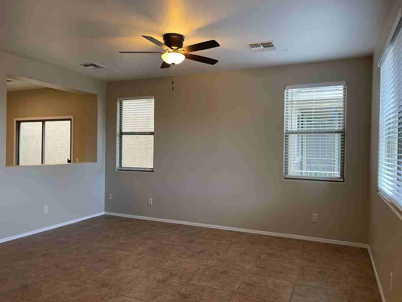 6933 S 9th Ave - Photo 5 of 38