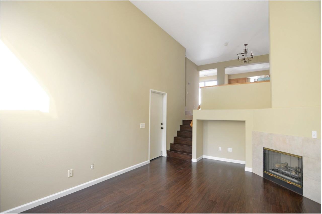 7 Warmspring Ln - Photo 3 of 27