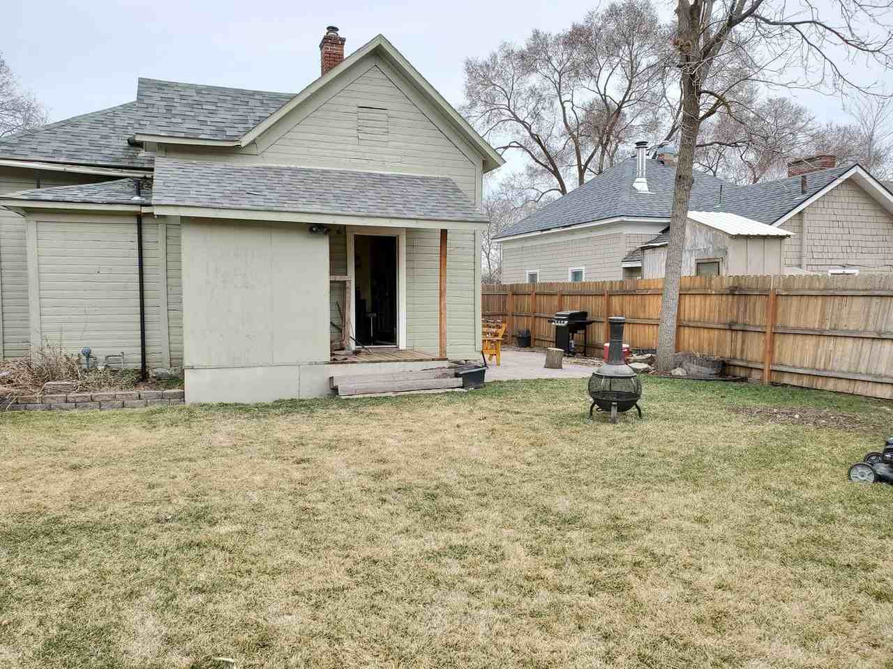 2010 1st St - Photo 2 of 18