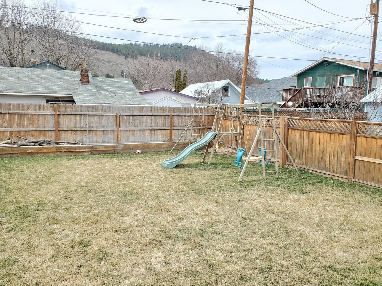 2010 1st St - Photo 4 of 18