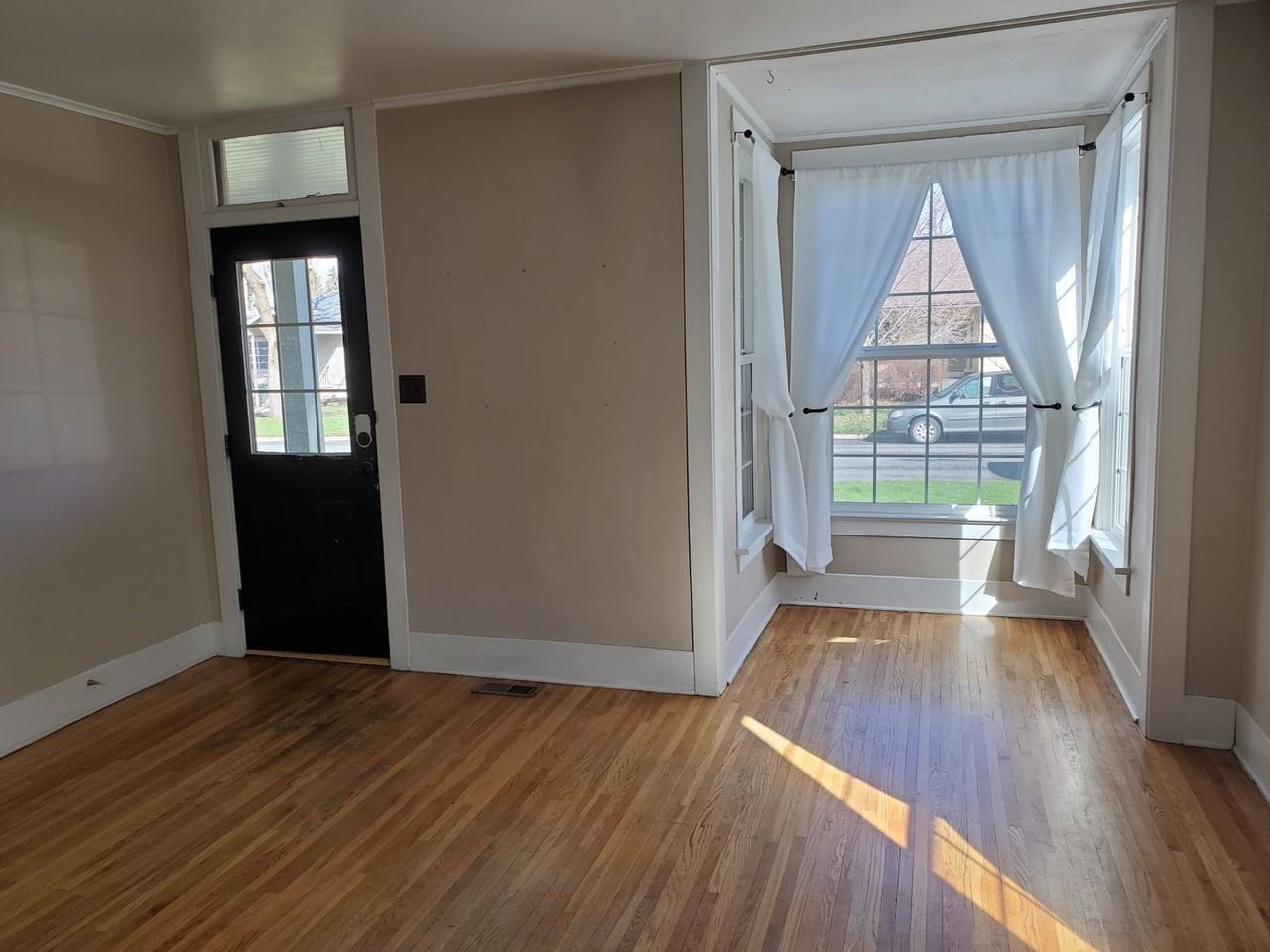 2010 1st St - Photo 6 of 18