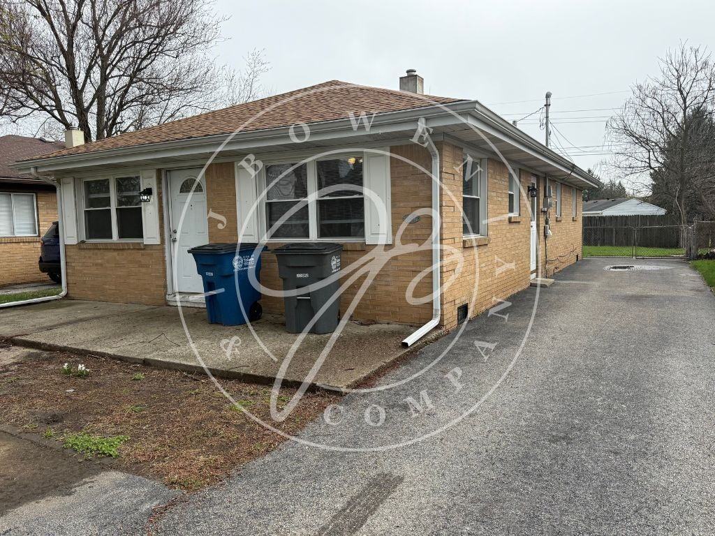 5836 Curson Dr - Photo 2 of 12