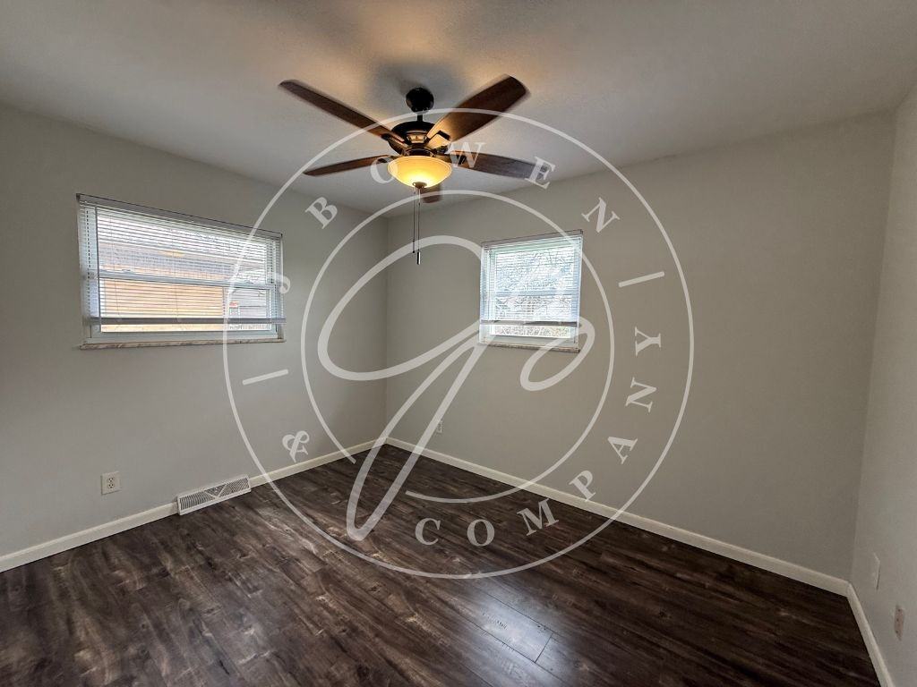 5836 Curson Dr - Photo 4 of 12