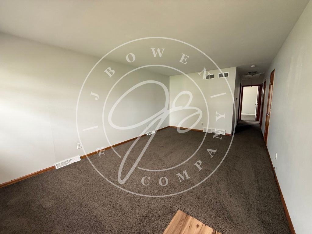 5836 Curson Dr - Photo 7 of 12