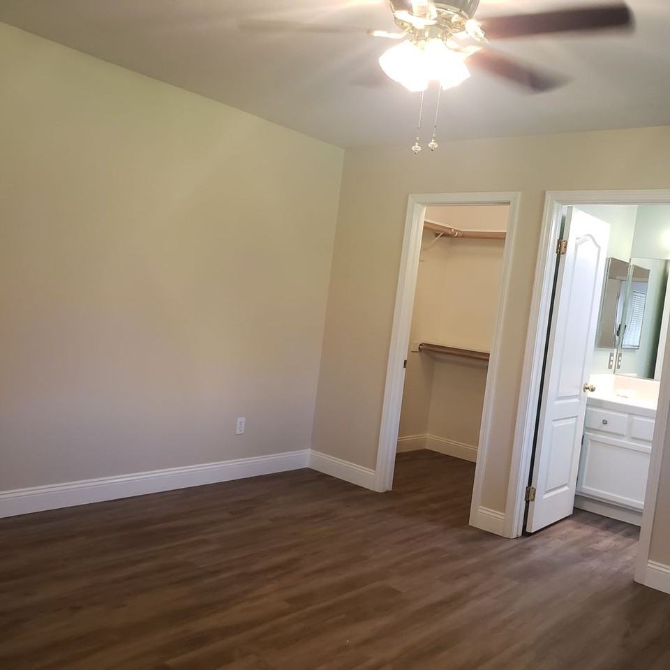 11808 Cedar Bluff Ave - Photo 7 of 11