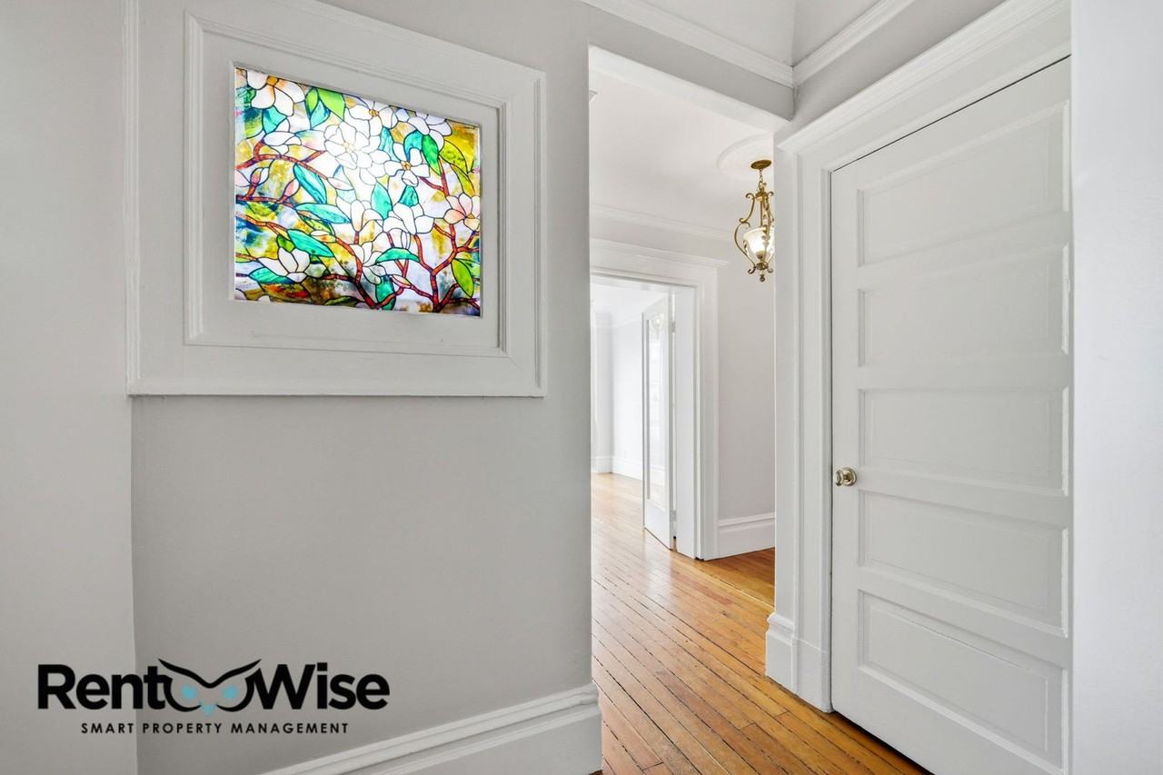 3230 16th St #B - Photo 3 of 39