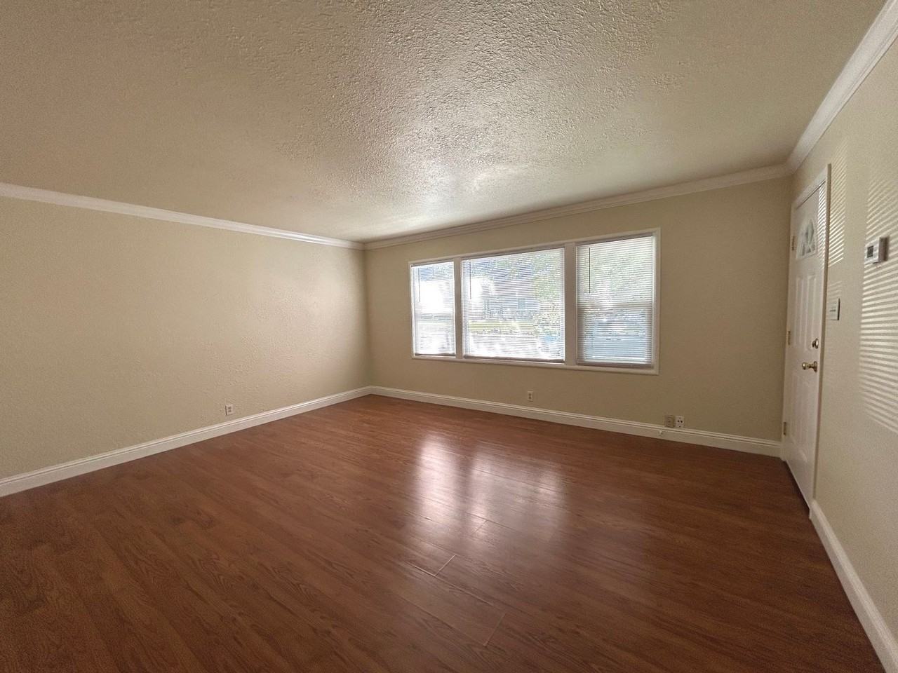 1880 San Vincente Dr - Photo 6 of 29