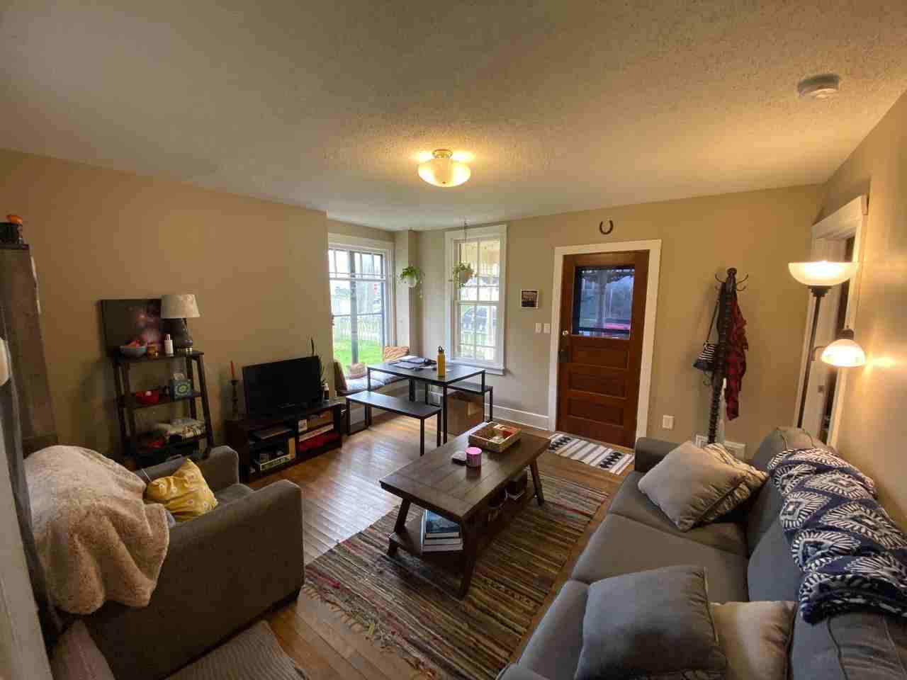 724 E Bloomington St - Photo 2 of 14