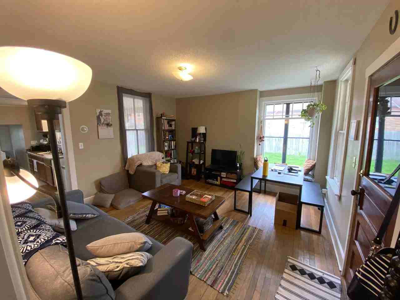 724 E Bloomington St - Photo 3 of 14