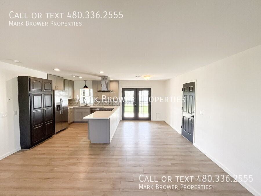 7807 E Mckinley St - Photo 4 of 21