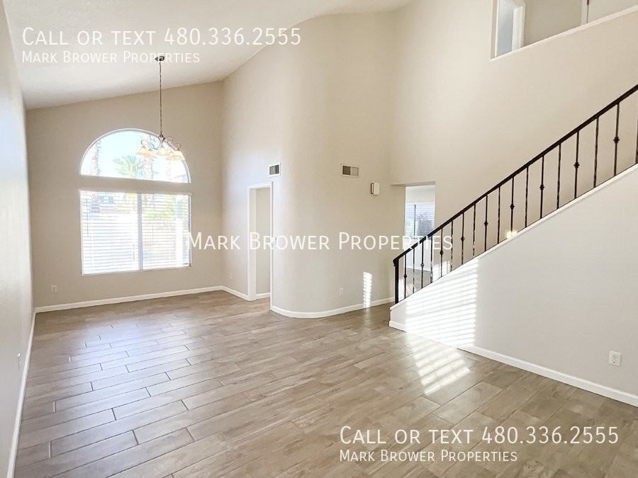 4102 E Woodland Dr - Photo 3 of 33