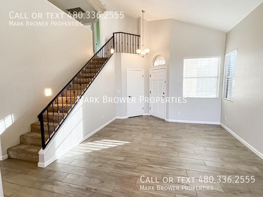 4102 E Woodland Dr - Photo 4 of 33