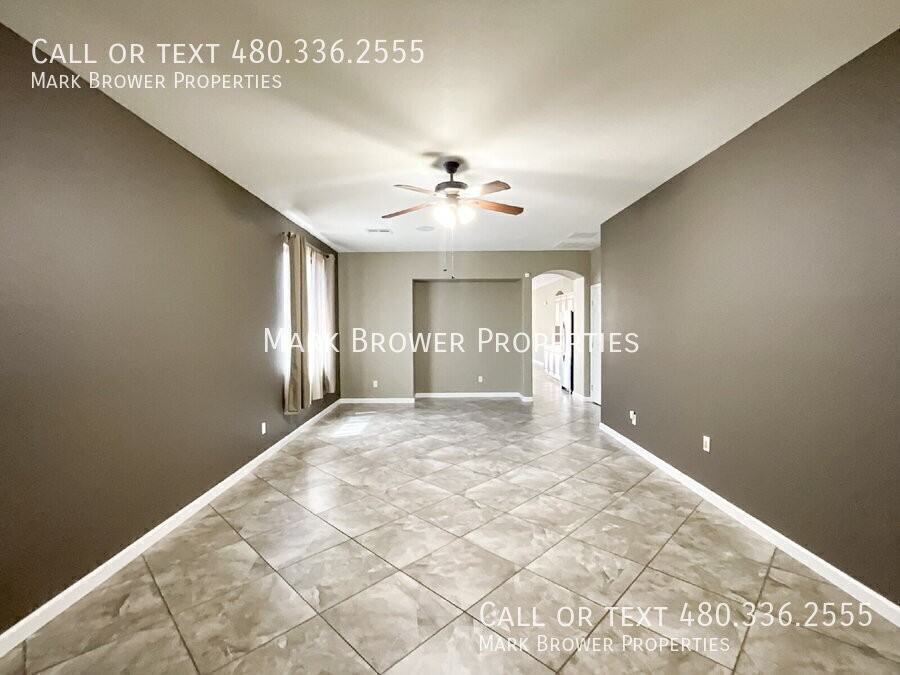 11878 N 145th Ln - Photo 4 of 40