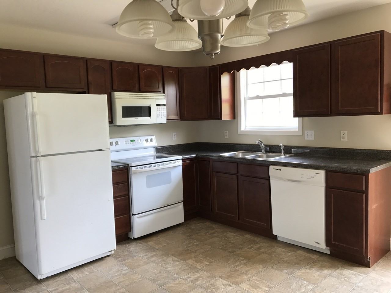 4208 Miracle Ln - Photo 3 of 8