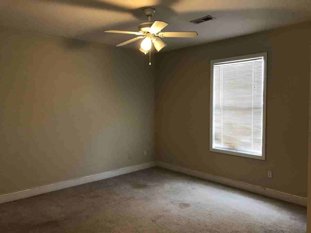 4208 Miracle Ln - Photo 7 of 8