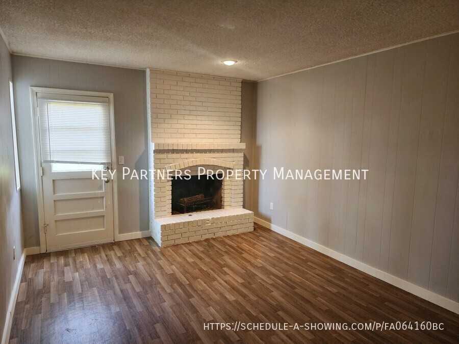 9110 W 102nd St - Photo 4 of 12