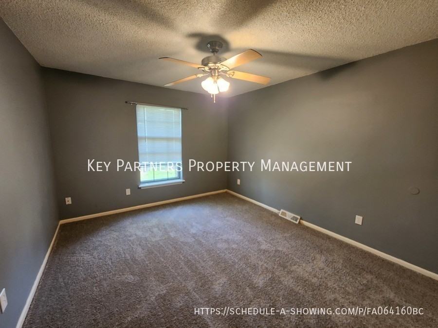 9110 W 102nd St - Photo 6 of 12