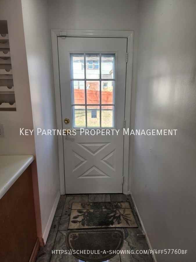 318 E 68th St - Photo 5 of 18