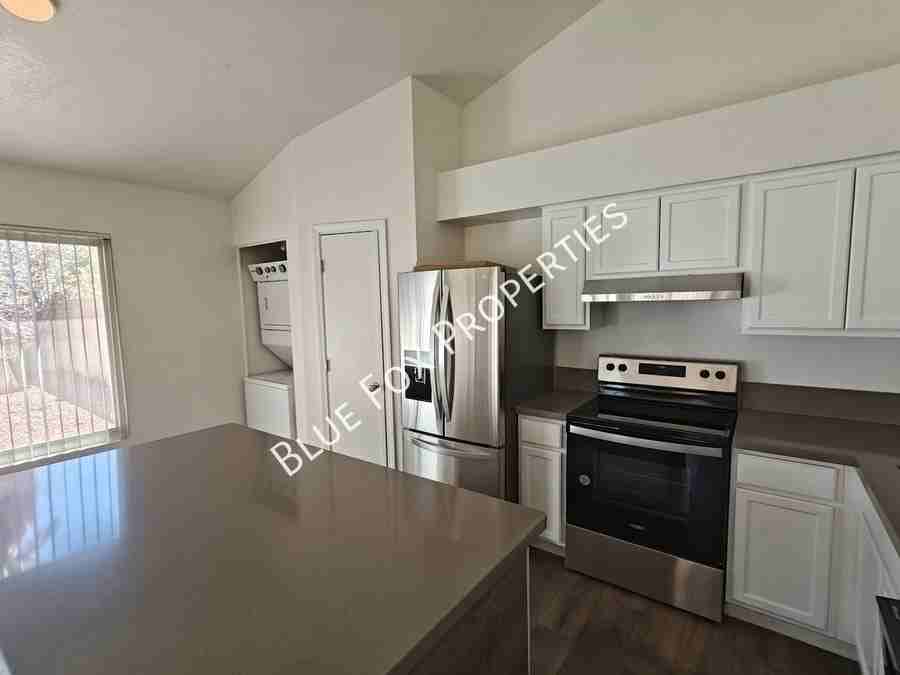 3049 W Avenida Destino - Photo 2 of 34