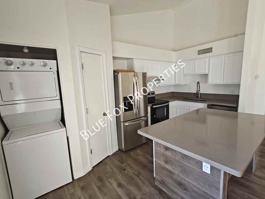 3049 W Avenida Destino - Photo 5 of 34