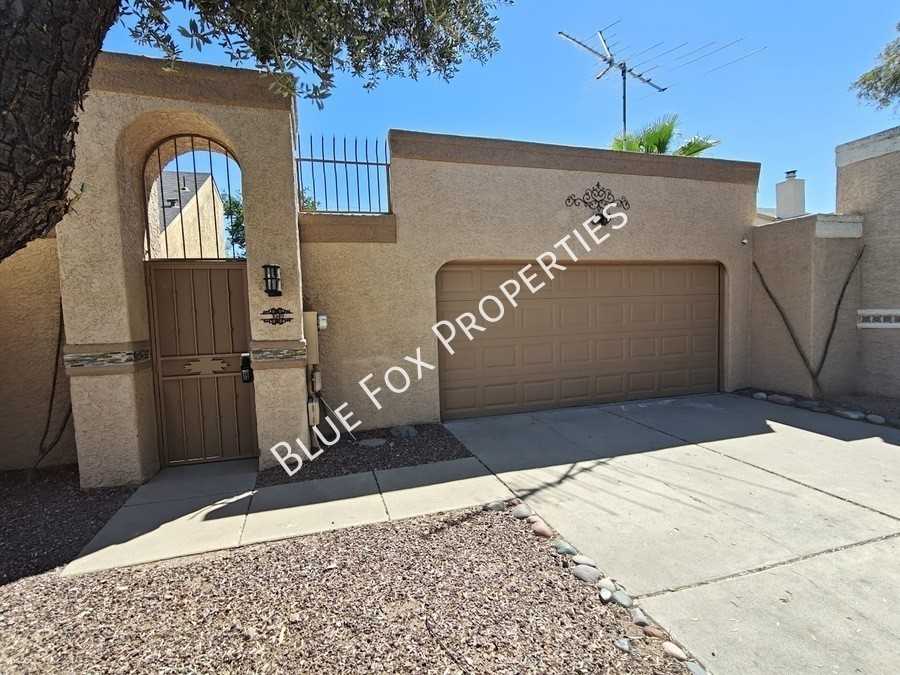 3049 W Avenida Destino - Photo 6 of 34