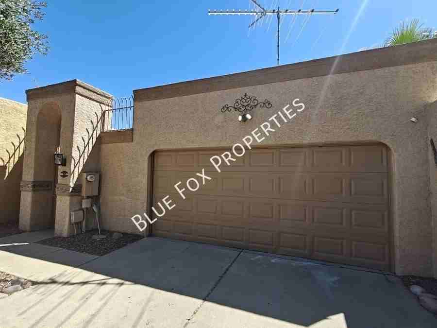 3049 W Avenida Destino - Photo 7 of 34