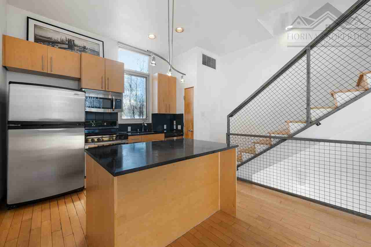 1346 Pacheco St Unit G - Photo 6 of 18