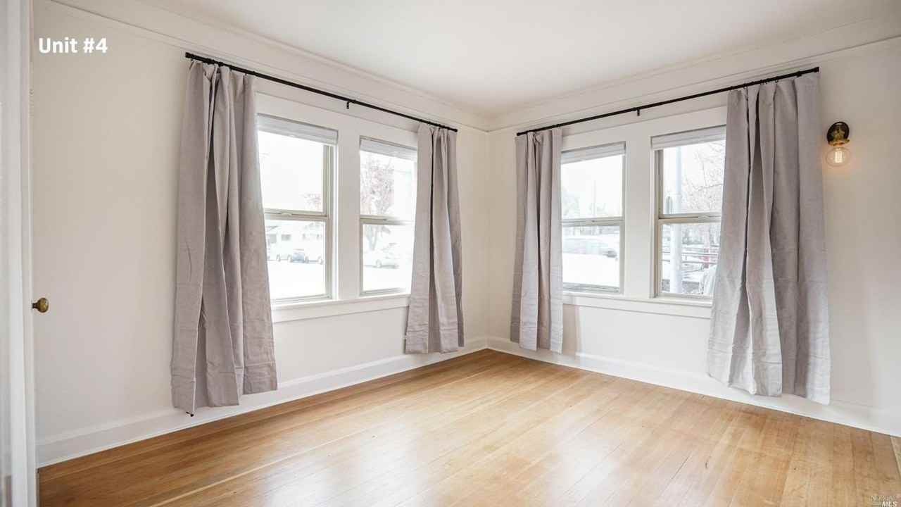 425 B St #4 - Photo 3 of 7