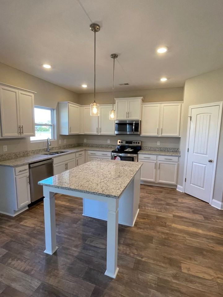 2255 Viking Ct - Photo 6 of 17