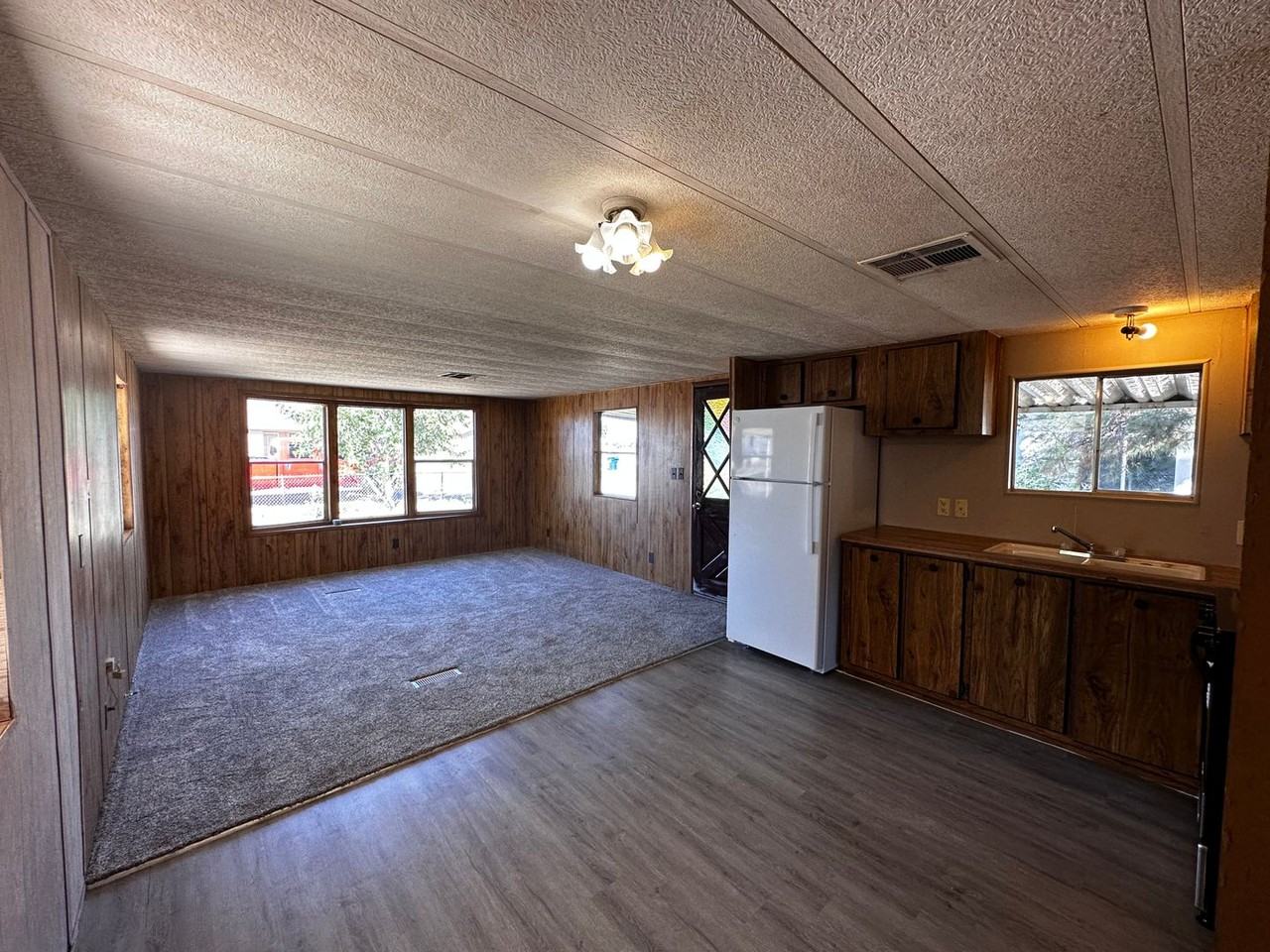 2840 E Leroy Ave - Photo 4 of 8