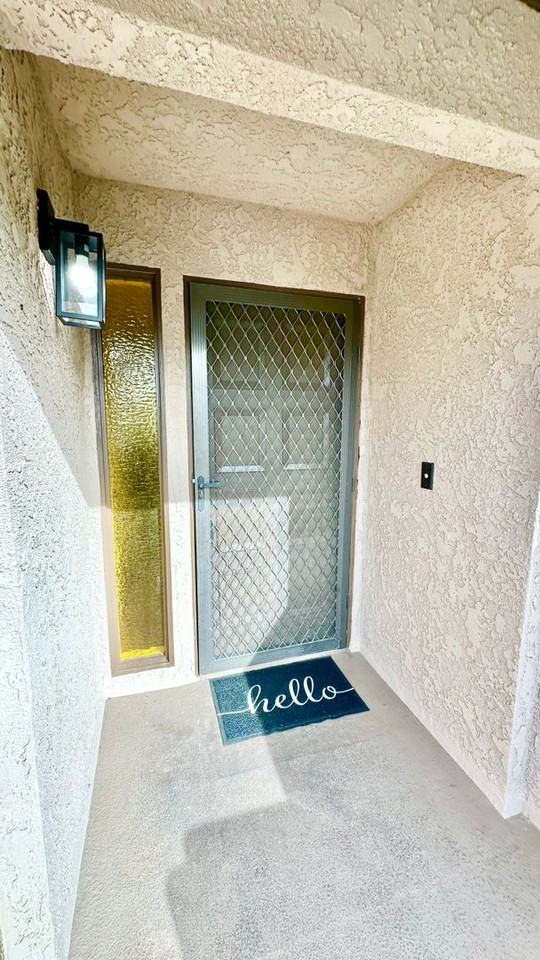 328 Ivy Ter - Photo 6 of 37