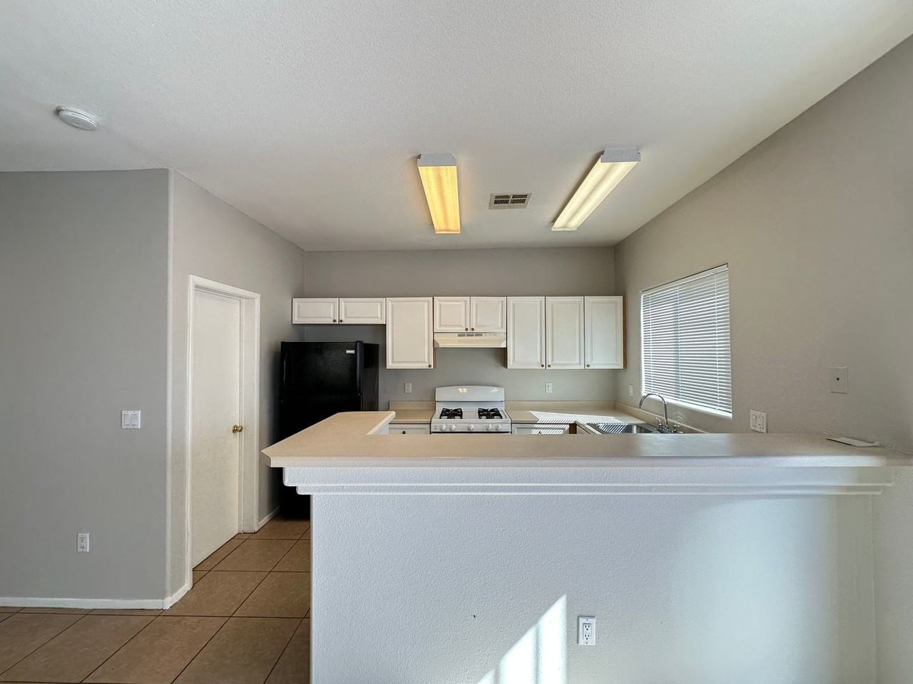 9312 Straw Hays St #102 - Photo 4 of 17