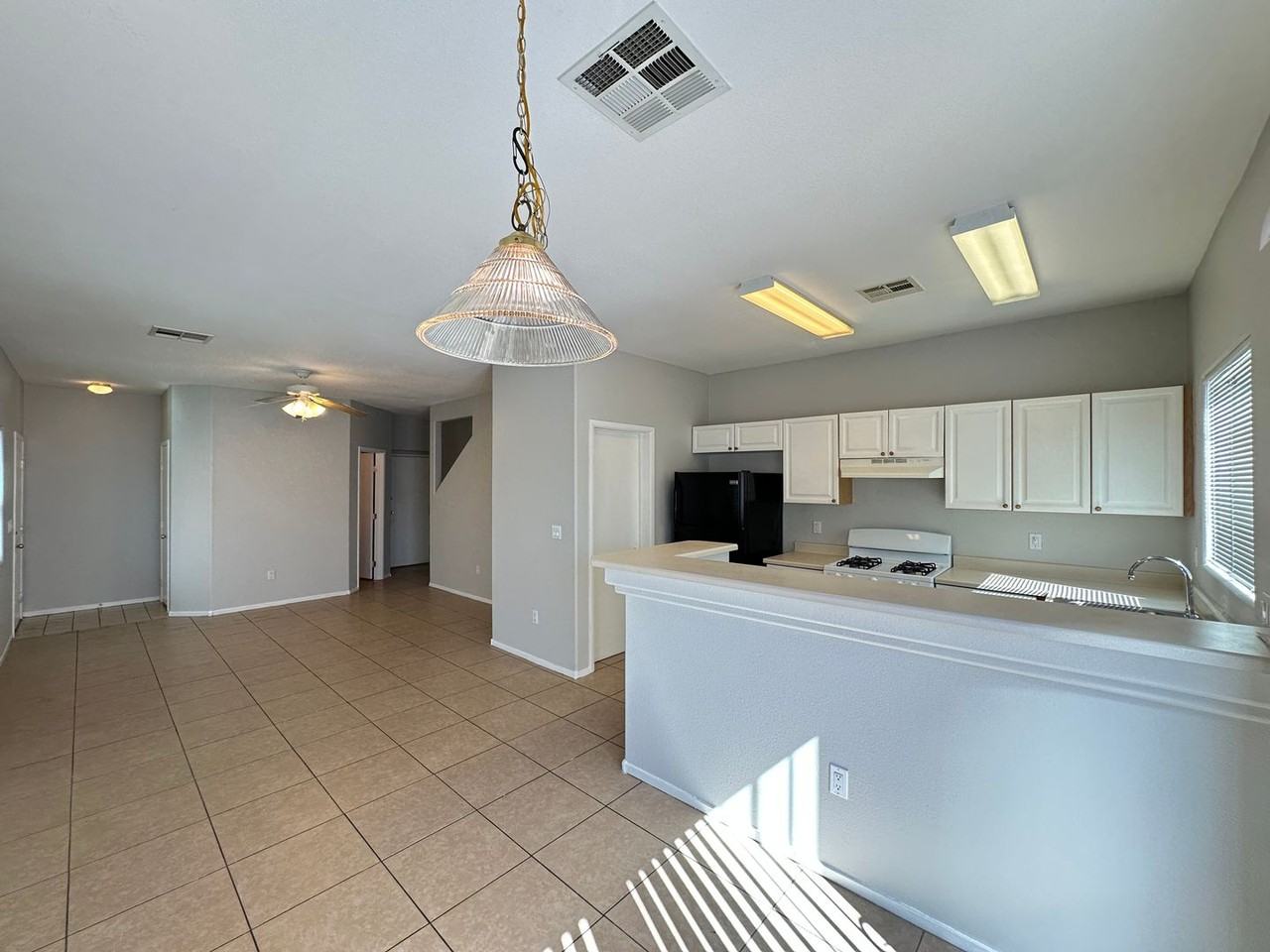 9312 Straw Hays St #102 - Photo 5 of 17