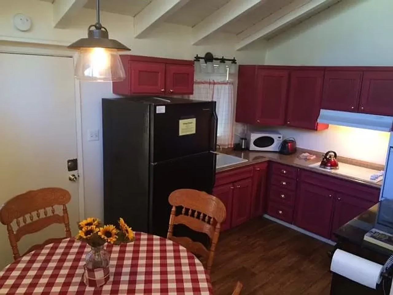 725 Anita Dr - Photo 2 of 14