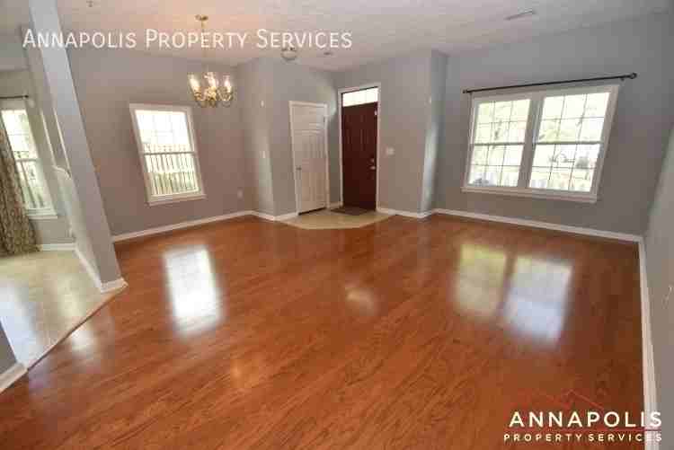 8203 Barrington Ct - Photo 5 of 19