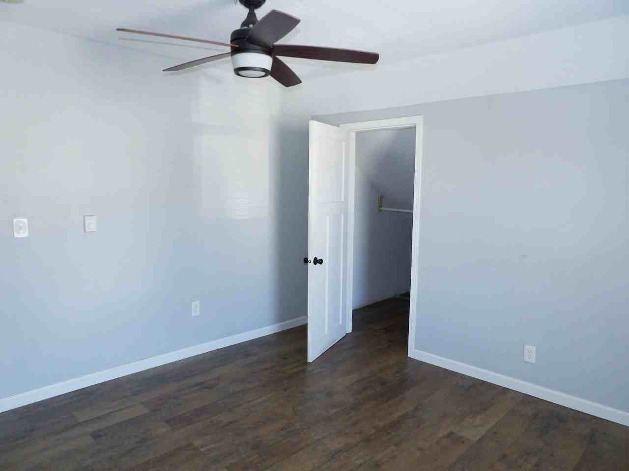 921 West 36th Street-Upper - Photo 3 of 24