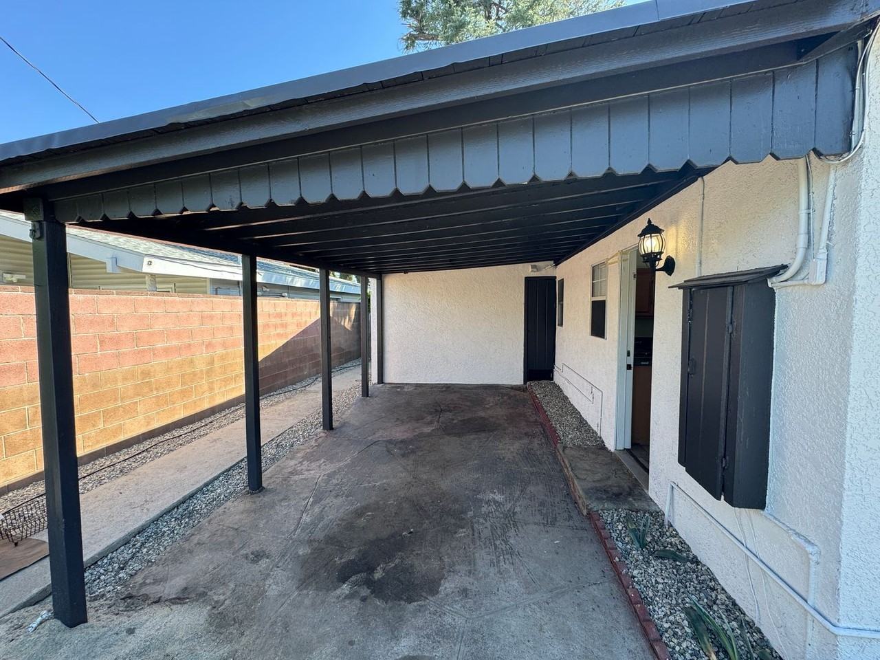 22122 Saticoy St - Photo 3 of 20