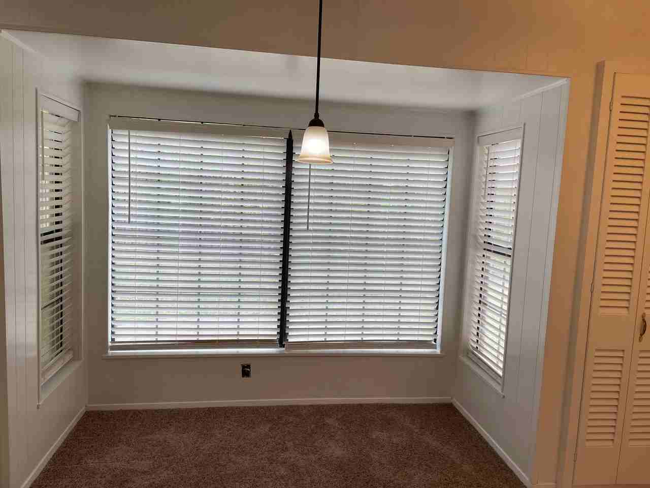 5025 Loch Lomond Dr - Photo 5 of 32