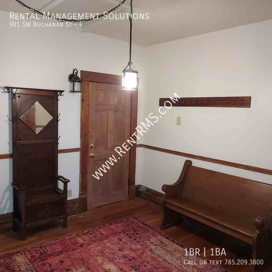 901 Sw Buchanan St #4 - Photo 3 of 14