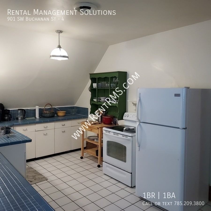 901 Sw Buchanan St #4 - Photo 5 of 14