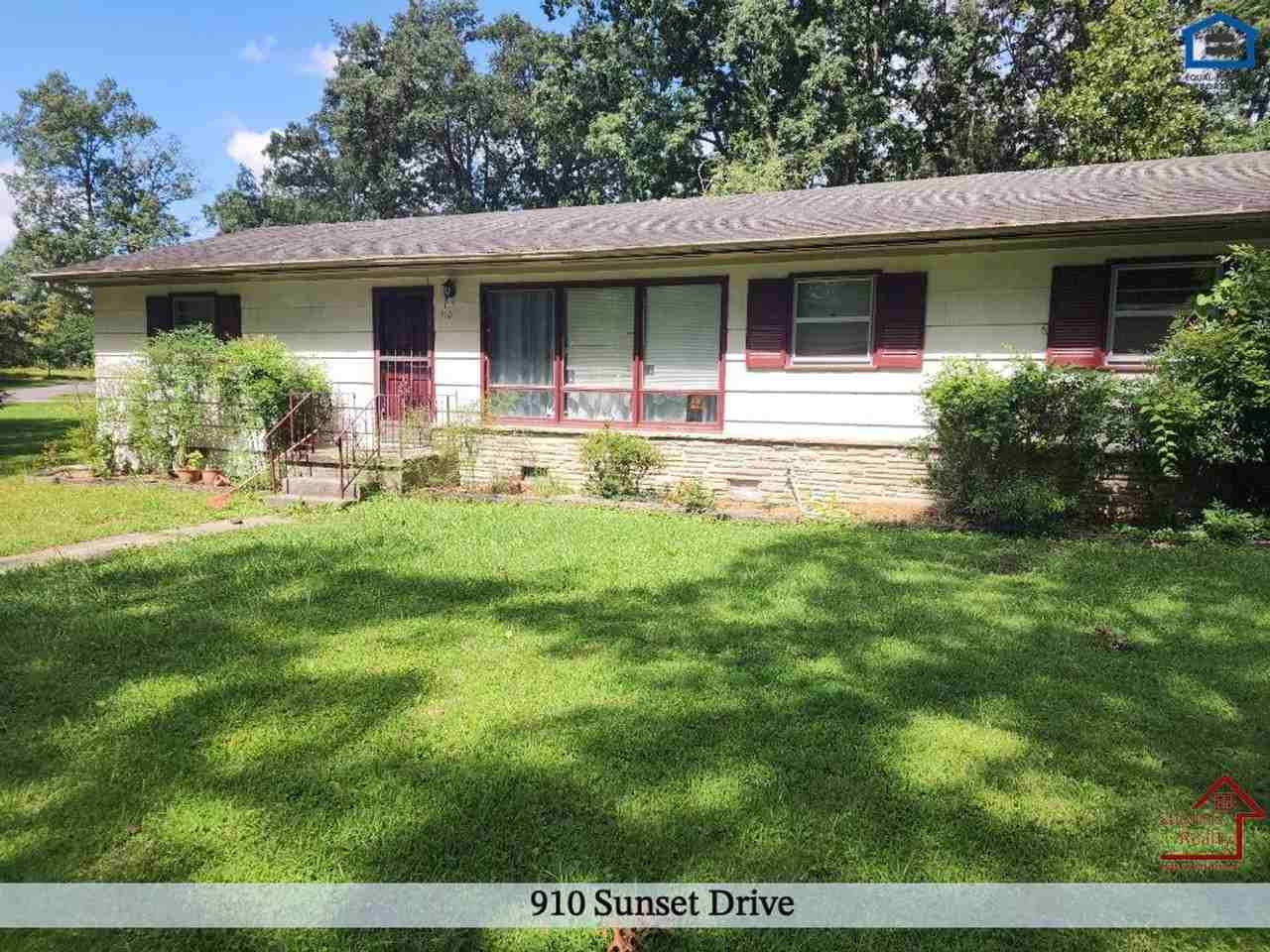 910 Sunset Dr - Photo 4 of 24