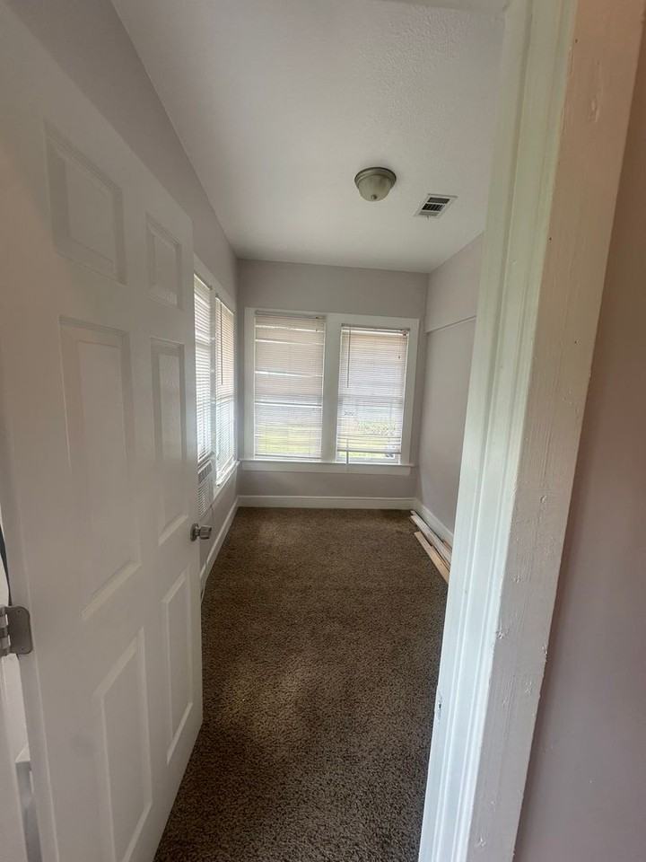 3118 Parrott Ave - Photo 2 of 10