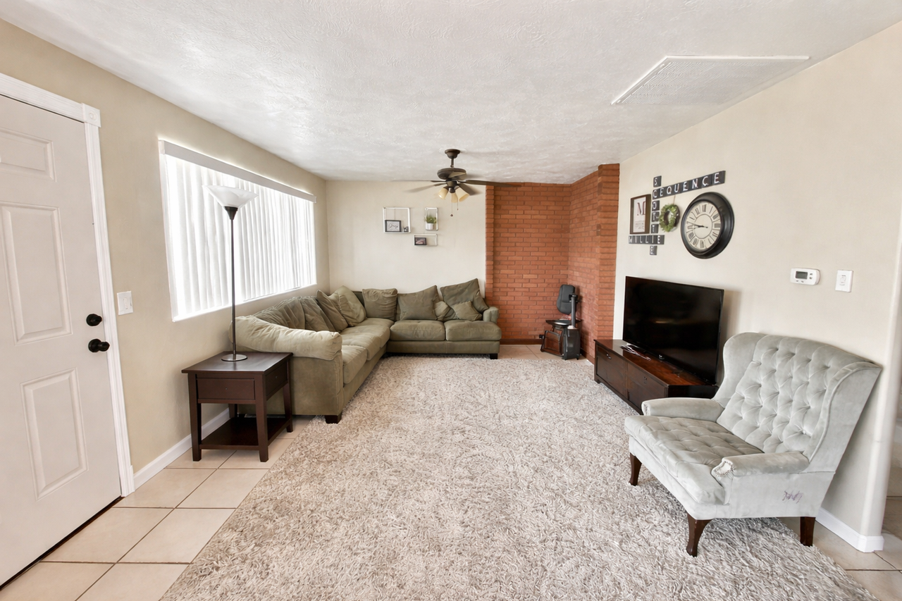 1711 W 1300 N - Photo 2 of 9